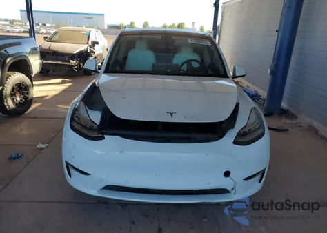 2022 Tesla Model Y z USA, uszkodzony, nr VIN 7SAYGDEE2NF362742
